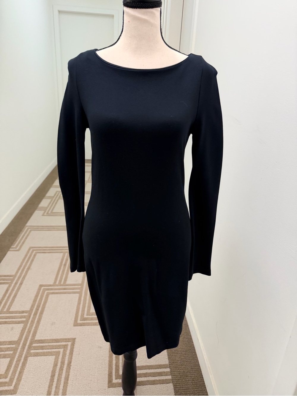 Alice + Olivia Black Long-Sleeve Boatneck Sheath Dress